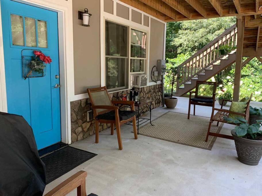 Bluebirds Nest 10 Min To Avl Biltmore Hot Tub Cont Bkfst Sparkling Water Asheville Exterior photo
